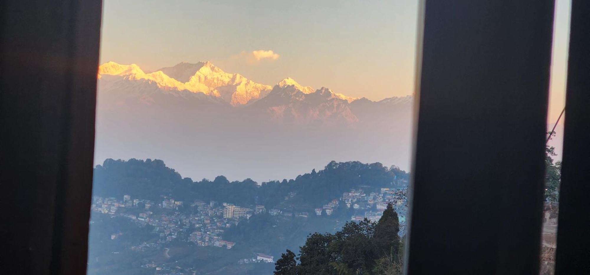 Veronica Alpina Mountain View Home Darjeeling  Exterior photo